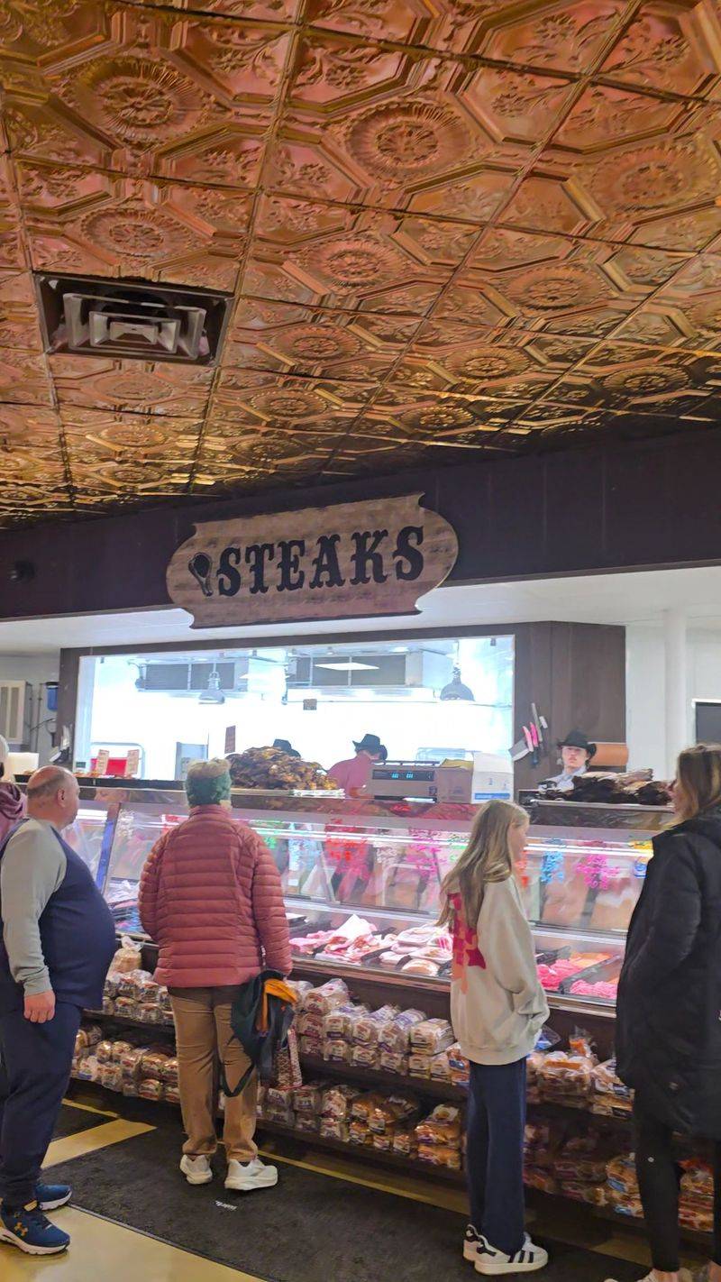 Lenny's Colonial Ranch Market Anchors the Room Lenny's Colonial Ranch Market Anchors the Room