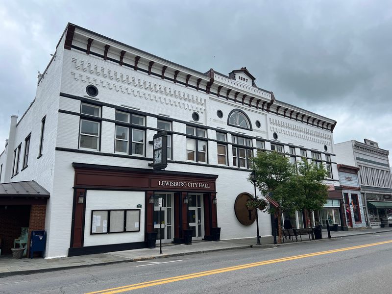 Lewisburg