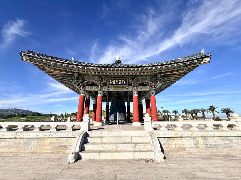 Liberty and Korean Spirits Share the Same Bronze Liberty and Korean Spirits Share the Same Bronze
