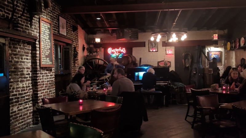 Live Piano, Late Hours, and Why You Should Book Ahead Live Piano, Late Hours, and Why You Should Book Ahead