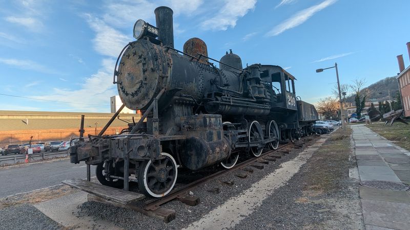 Locomotive 299 And The Weight Of Real Iron Locomotive 299 And The Weight Of Real Iron