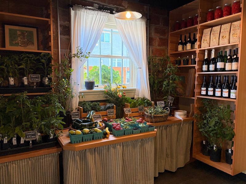 Lucky Crow Farmstand & Eatery, Monmouth Lucky Crow Farmstand & Eatery, Monmouth