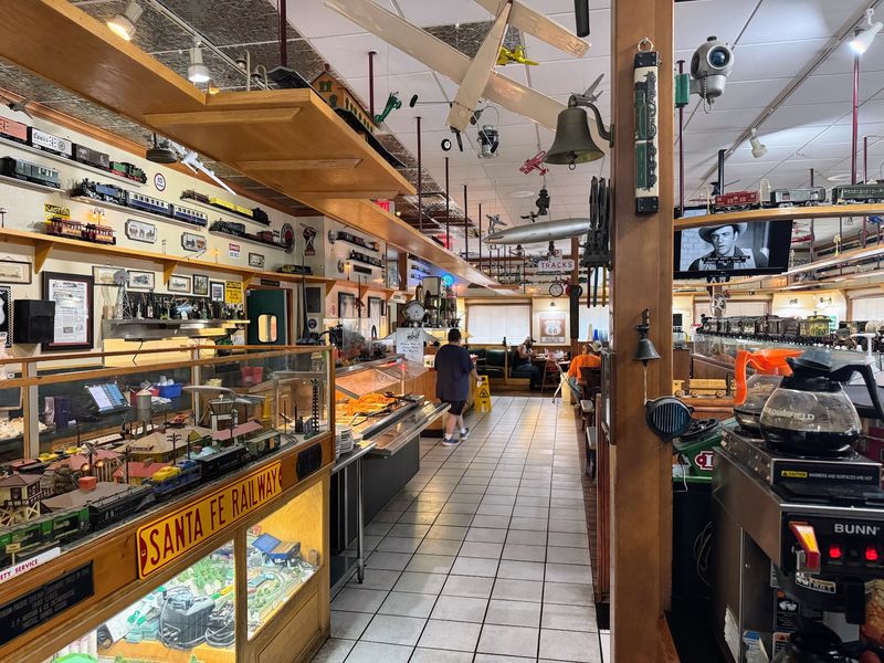 Lunch Leans Into Old-School Favorites