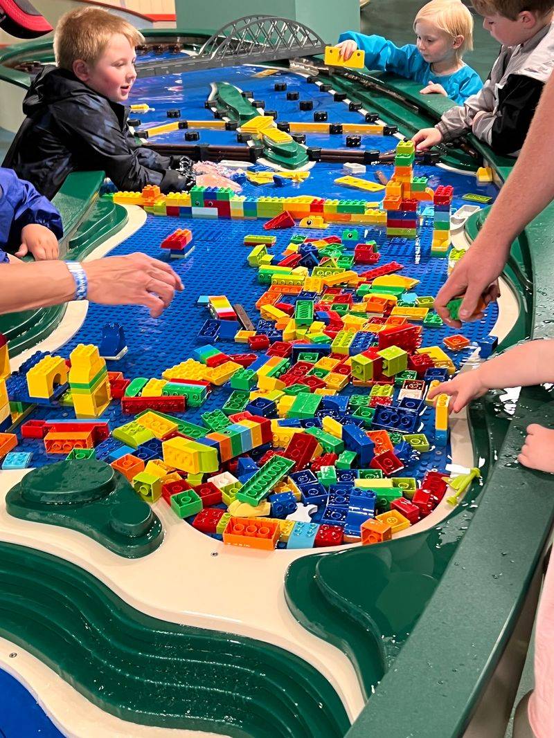 Makerspace Lab And Design Zone Keep Hands Busy Makerspace Lab And Design Zone Keep Hands Busy