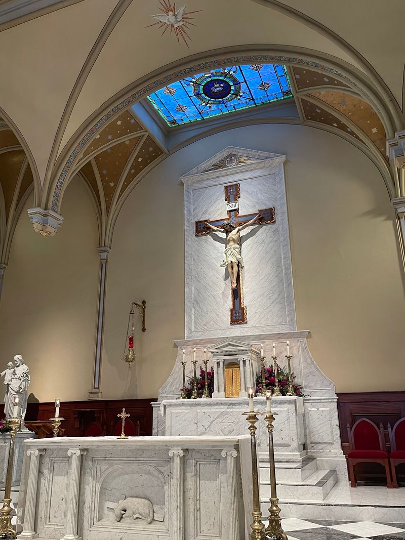 Marble, Columns And An Altar Built To Impress Marble, Columns And An Altar Built To Impress