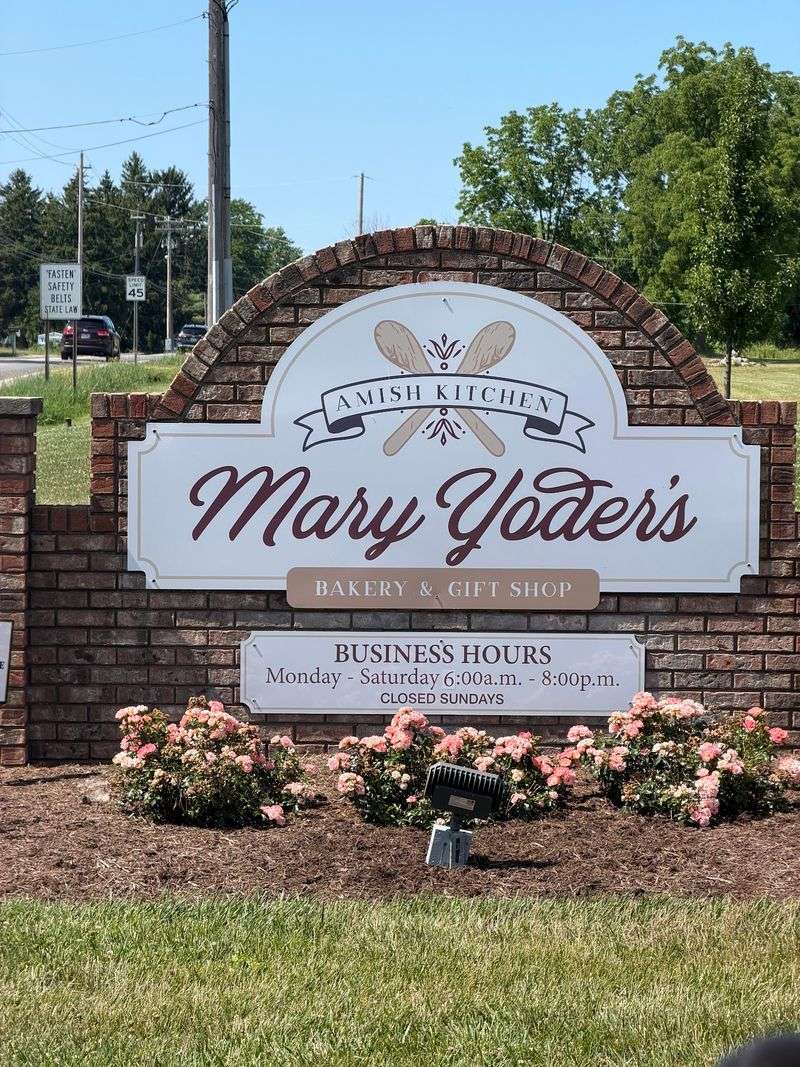 Mary Yoder's Amish Kitchen (Middlefield)