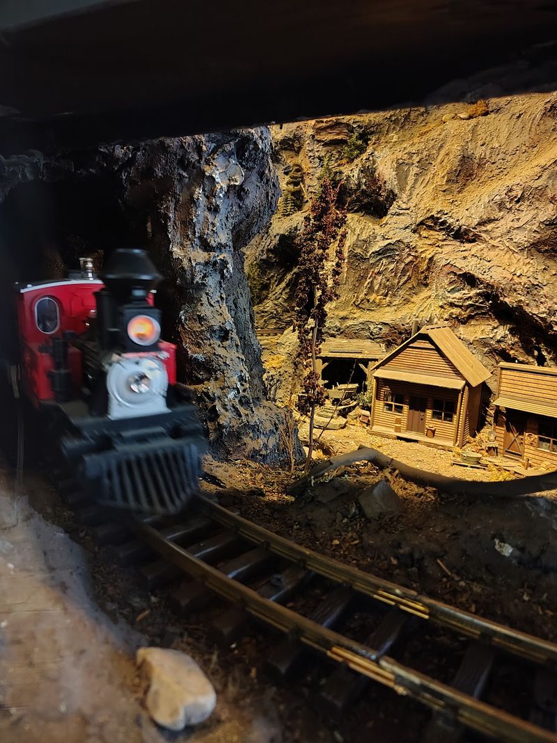 Miniature Towns, Tunnels and Tiny Details Miniature Towns, Tunnels and Tiny Details
