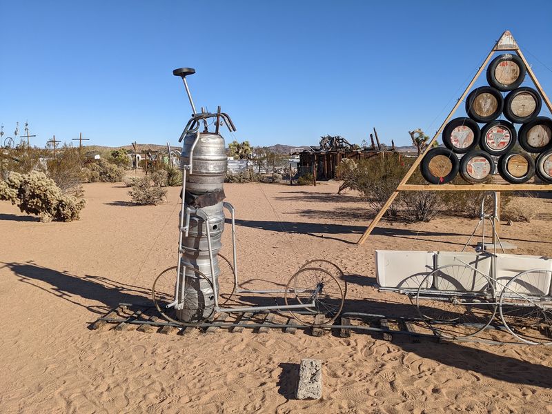 More Than a Hundred Installations to Wander Between More Than a Hundred Installations to Wander Between