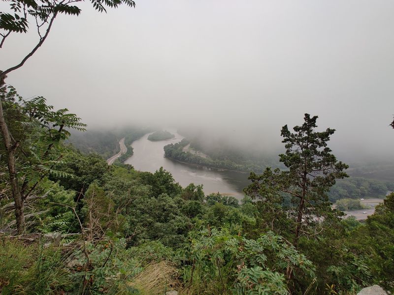 Mt. Tammany Red Dot Trail Mt. Tammany Red Dot Trail