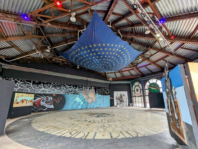 Murals That Woke Up the Walls