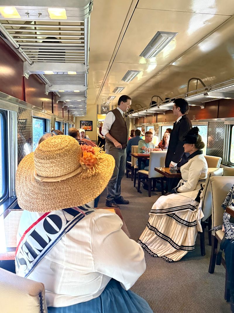 Murder Mystery Dinner Shows On Moving Rails Murder Mystery Dinner Shows On Moving Rails