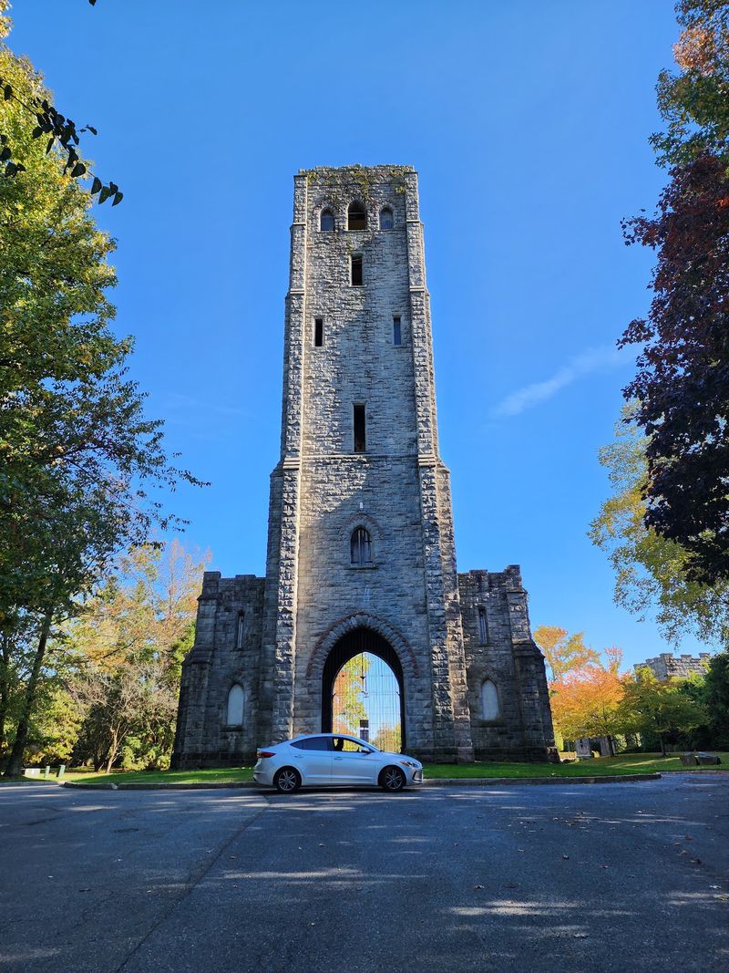 Neo-Gothic Stonework With A New York Signature Neo-Gothic Stonework With A New York Signature