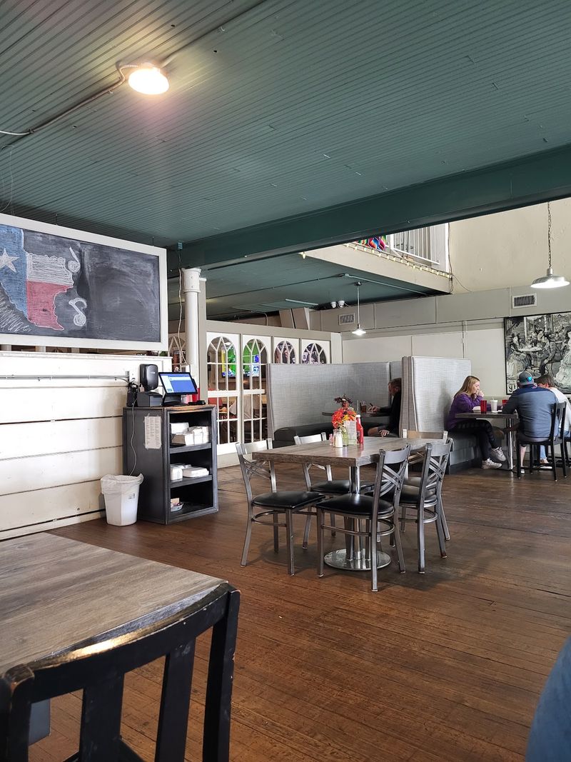 Neri's on the Square, Modern Dining with Historic Bones Neri's on the Square, Modern Dining with Historic Bones