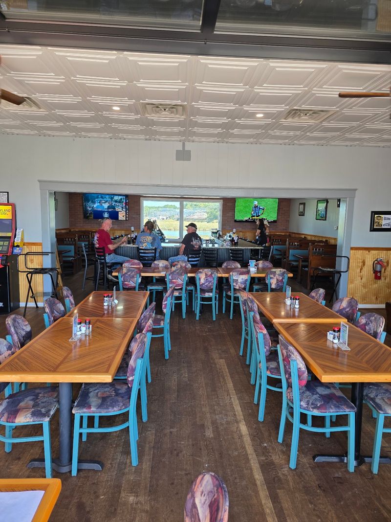 Old Salty's Restaurant