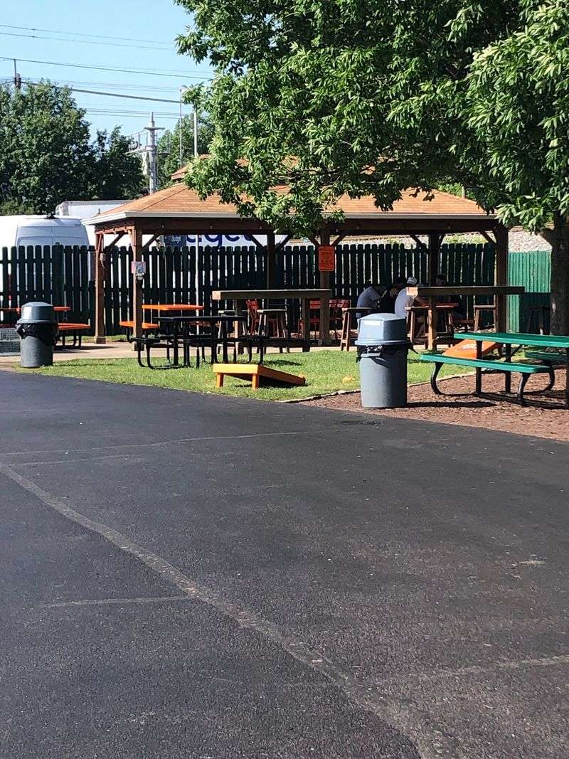 Outdoor Seating And Picnic Tables