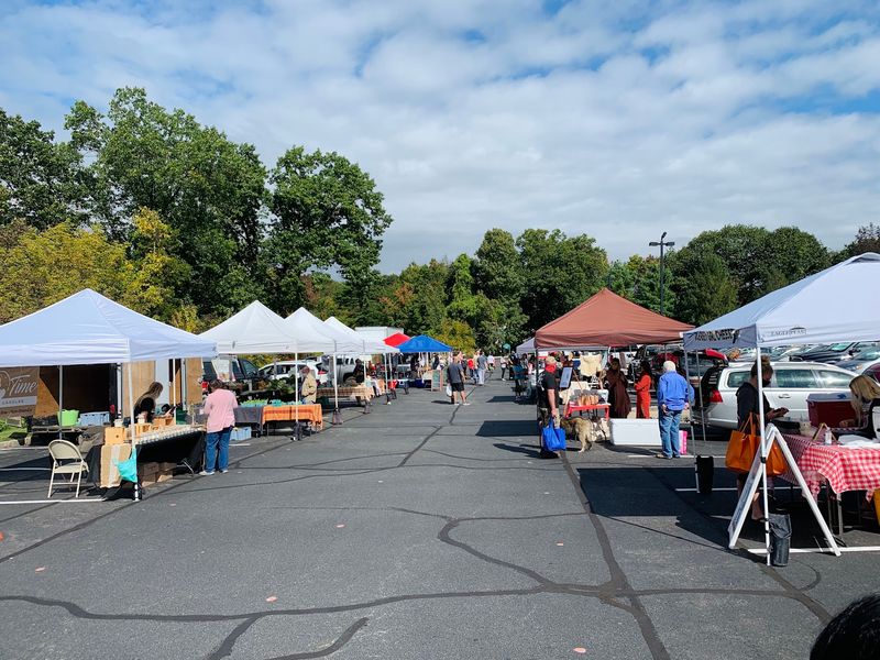 Over Thirty Vendors Packed Into One Friendly Loop
