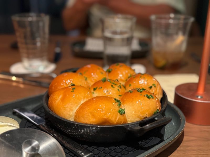 Parker Rolls And Starters Worth The Detour Parker Rolls And Starters Worth The Detour