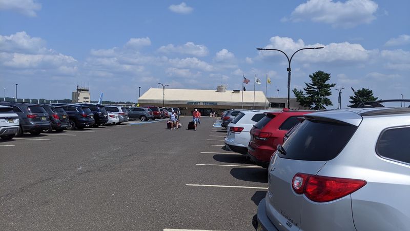 Parking Close Enough To Wave At Your Plane Parking Close Enough To Wave At Your Plane