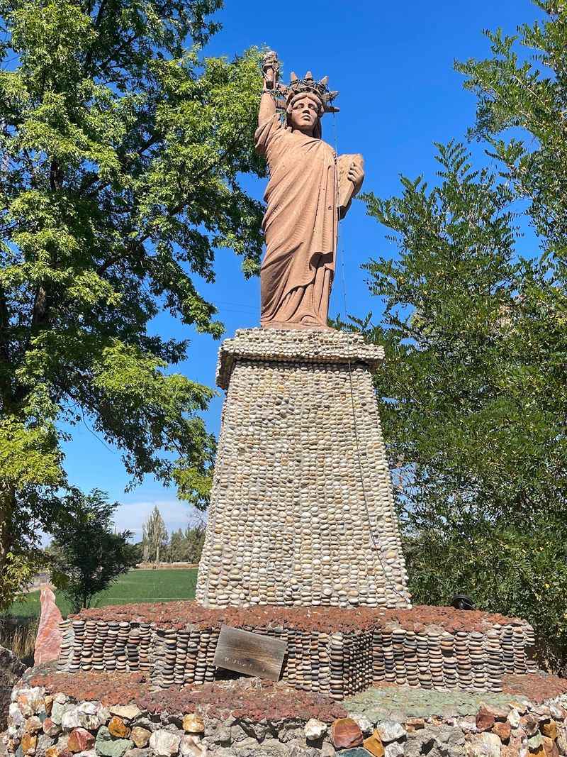 Patriotic Monuments and Replicas in Stone Patriotic Monuments and Replicas in Stone