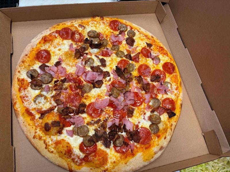 Pizza and Calzones Steal the Spotlight Pizza and Calzones Steal the Spotlight