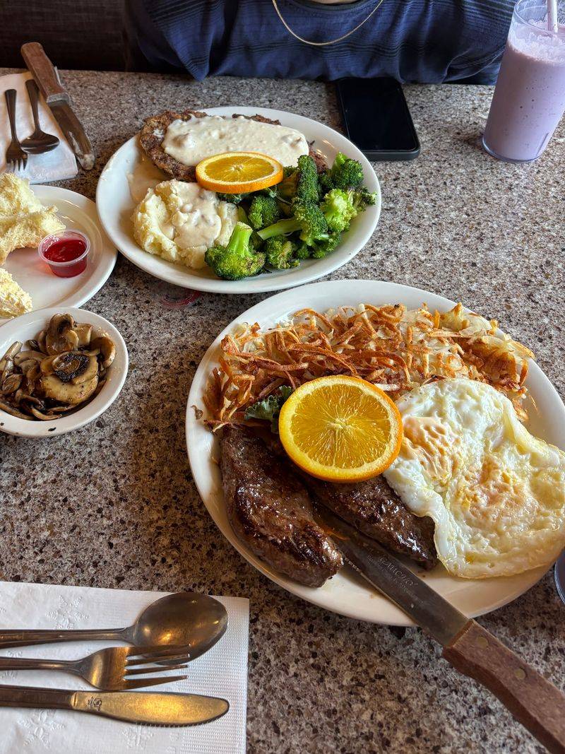 Portions Built for Big Mountain Appetites Portions Built for Big Mountain Appetites