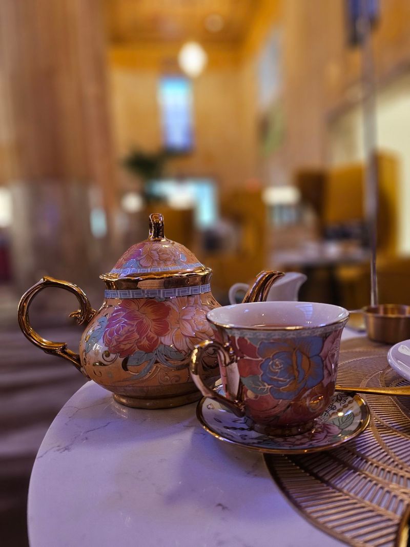 Pots Of Tea, Refills, And Options For Younger Guests Pots Of Tea, Refills, And Options For Younger Guests