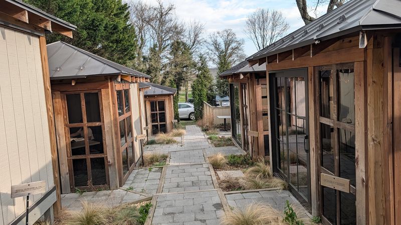 Private Cabanas That Turn Dinner Into Your Own Little Clubhouse Private Cabanas That Turn Dinner Into Your Own Little Clubhouse