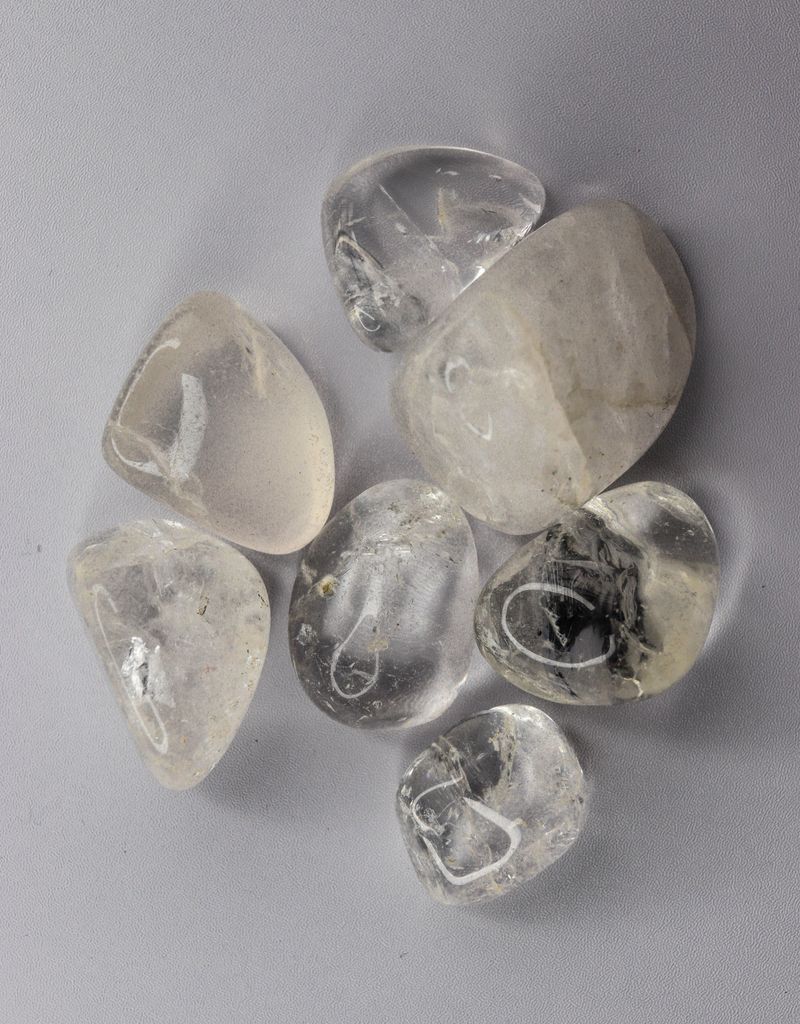 Quartz Pebbles That Glitter Like Gems Quartz Pebbles That Glitter Like Gems
