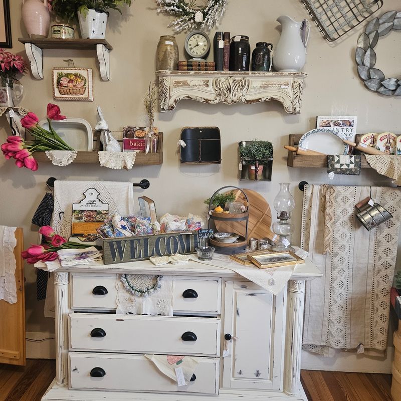 Quilts, Coffee, And The Shelves Worth Browsing Quilts, Coffee, And The Shelves Worth Browsing