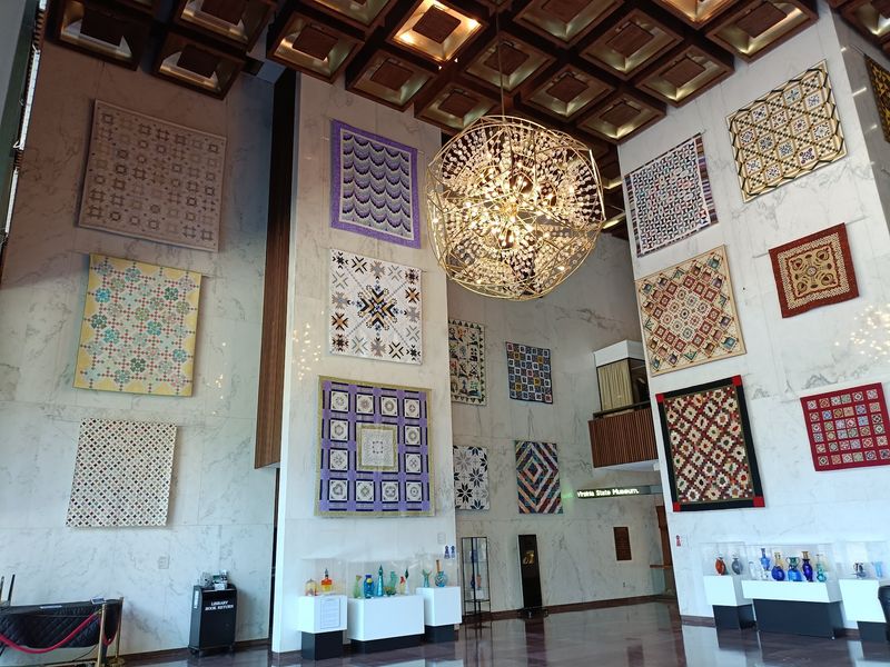 Quilts, Curiosities, and Discovery Rooms Quilts, Curiosities, and Discovery Rooms