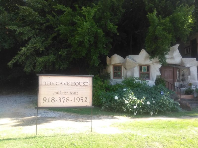 Reservations, Hours, and Finding the Place