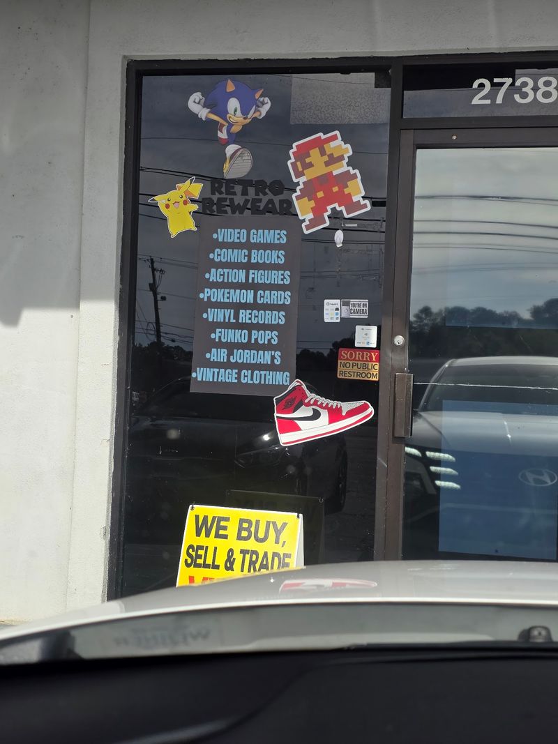 Retro Rewear, a Wiregrass Treasure Chest in Dothan Retro Rewear, a Wiregrass Treasure Chest in Dothan