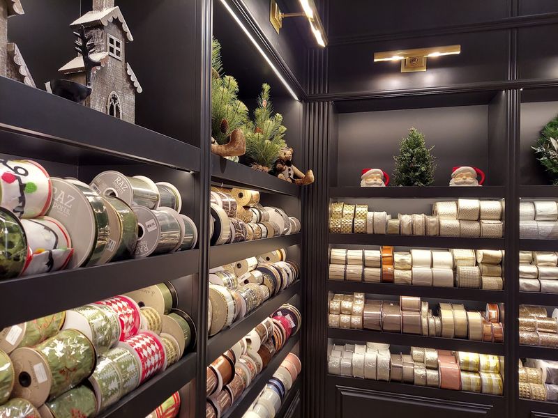 Ribbon, Wreaths and the Custom Design Bar