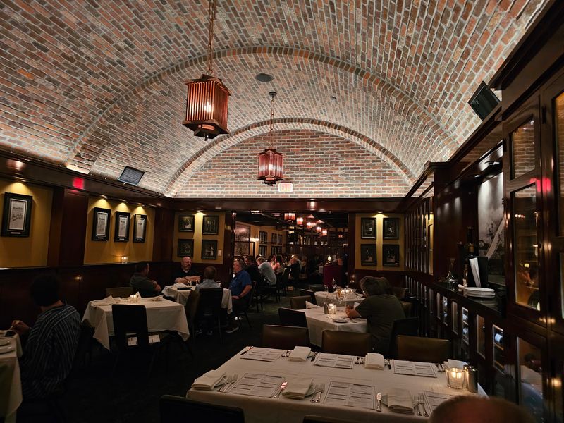 RingSide Steakhouse, Portland