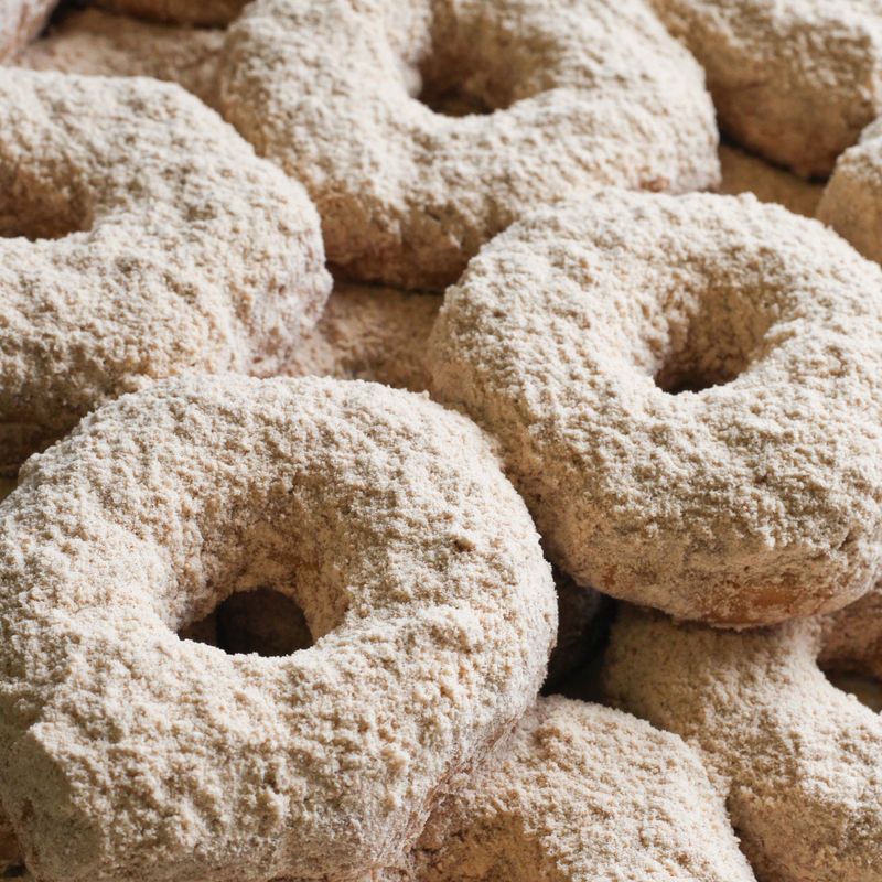 Rise'n Roll Bakery and Those Sticky Cinnamon Caramel Donuts Rise'n Roll Bakery and Those Sticky Cinnamon Caramel Donuts