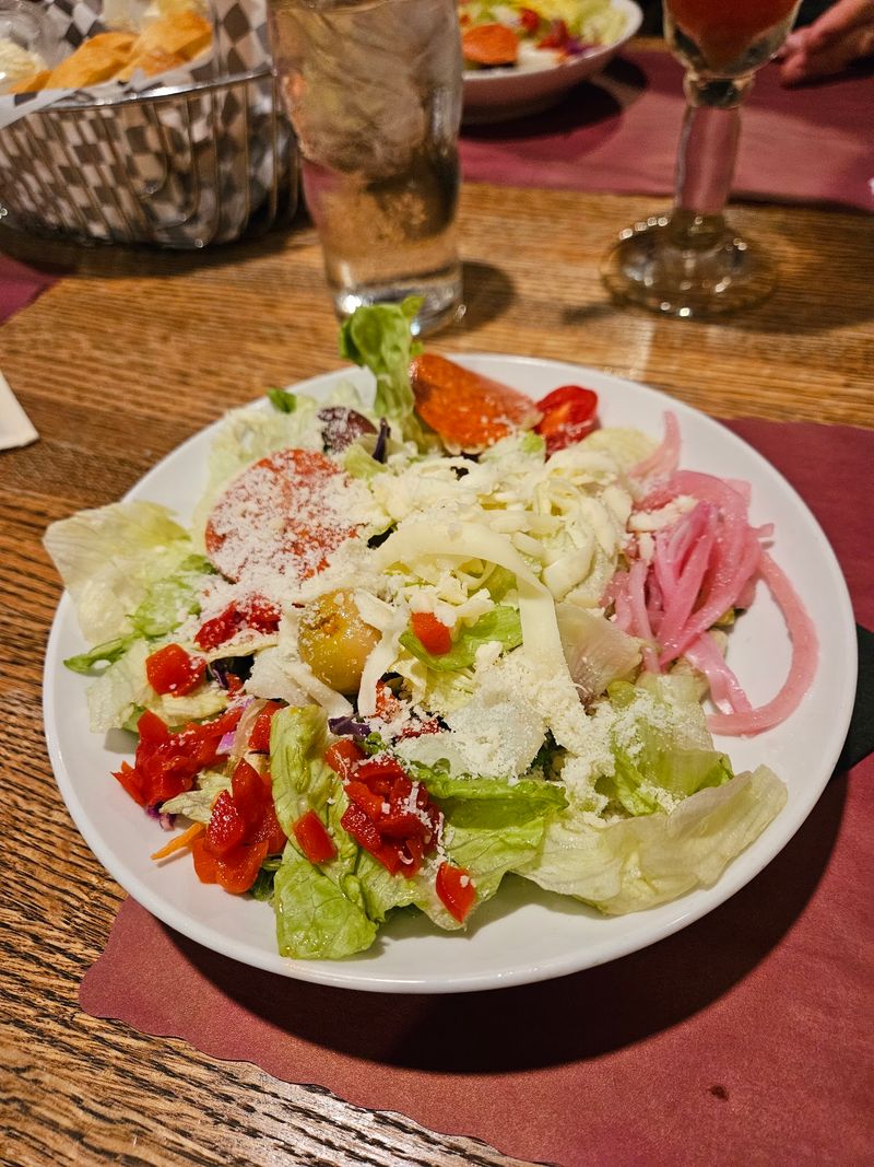 Salads That Steal the Show Salads That Steal the Show