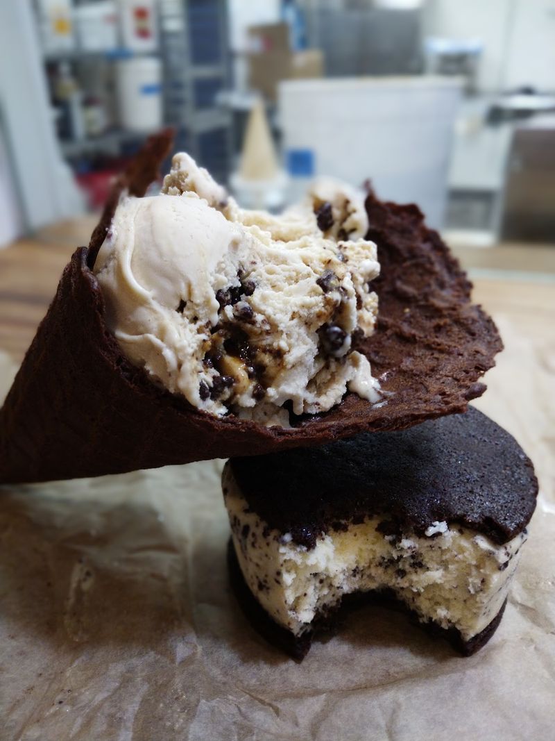 Sammies, Shakes, And Vegan Scoops Worth Ordering Sammies, Shakes, And Vegan Scoops Worth Ordering