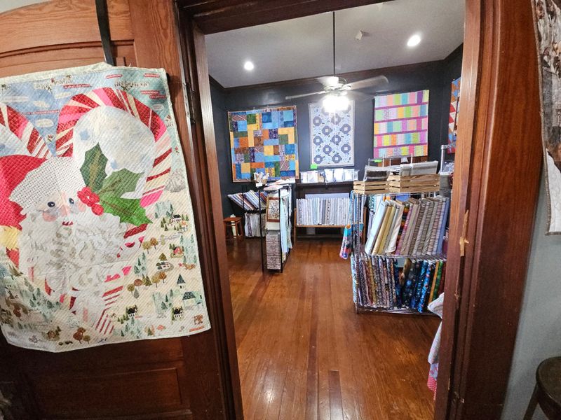 Scattered Threads in Northport and Its Novelty Print Corner Scattered Threads in Northport and Its Novelty Print Corner