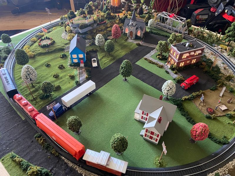 Scenery Supplies That Turn Plywood Into Landscape Scenery Supplies That Turn Plywood Into Landscape