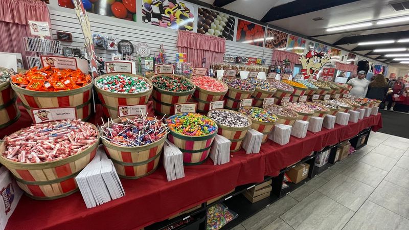 Scooping Bulk Candy By The Pound Scooping Bulk Candy By The Pound