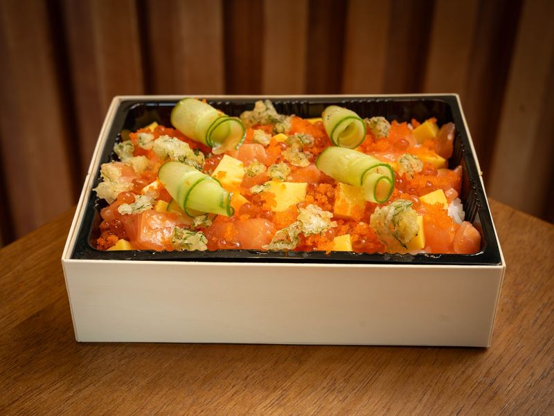 Seafood Bowls Built Like Jewelry Boxes