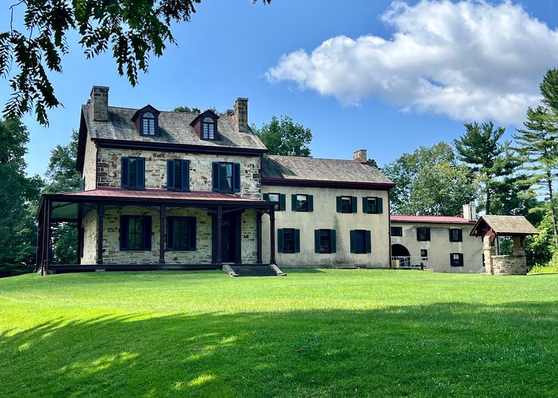 Seven Sections, One House That Grew With a Family Seven Sections, One House That Grew With a Family