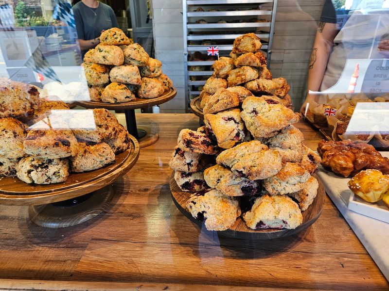 Sisters Bakery