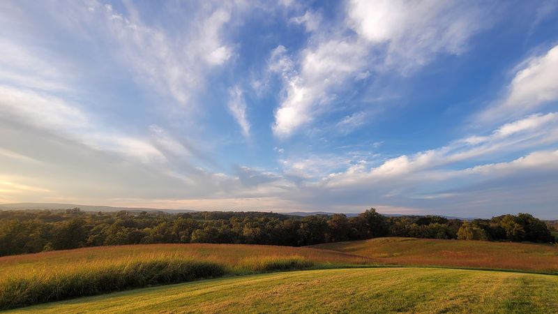 Sky Meadows and Nearby Trails for Peak Color