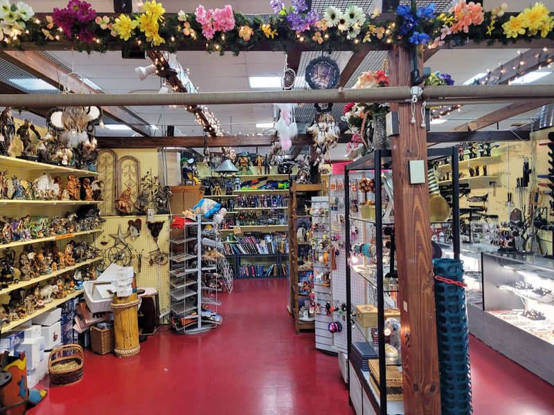 Small Vendors, Odd Finds and the Social Side Small Vendors, Odd Finds and the Social Side