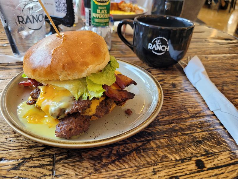 Smash Burgers Worth the Highway Miles Smash Burgers Worth the Highway Miles