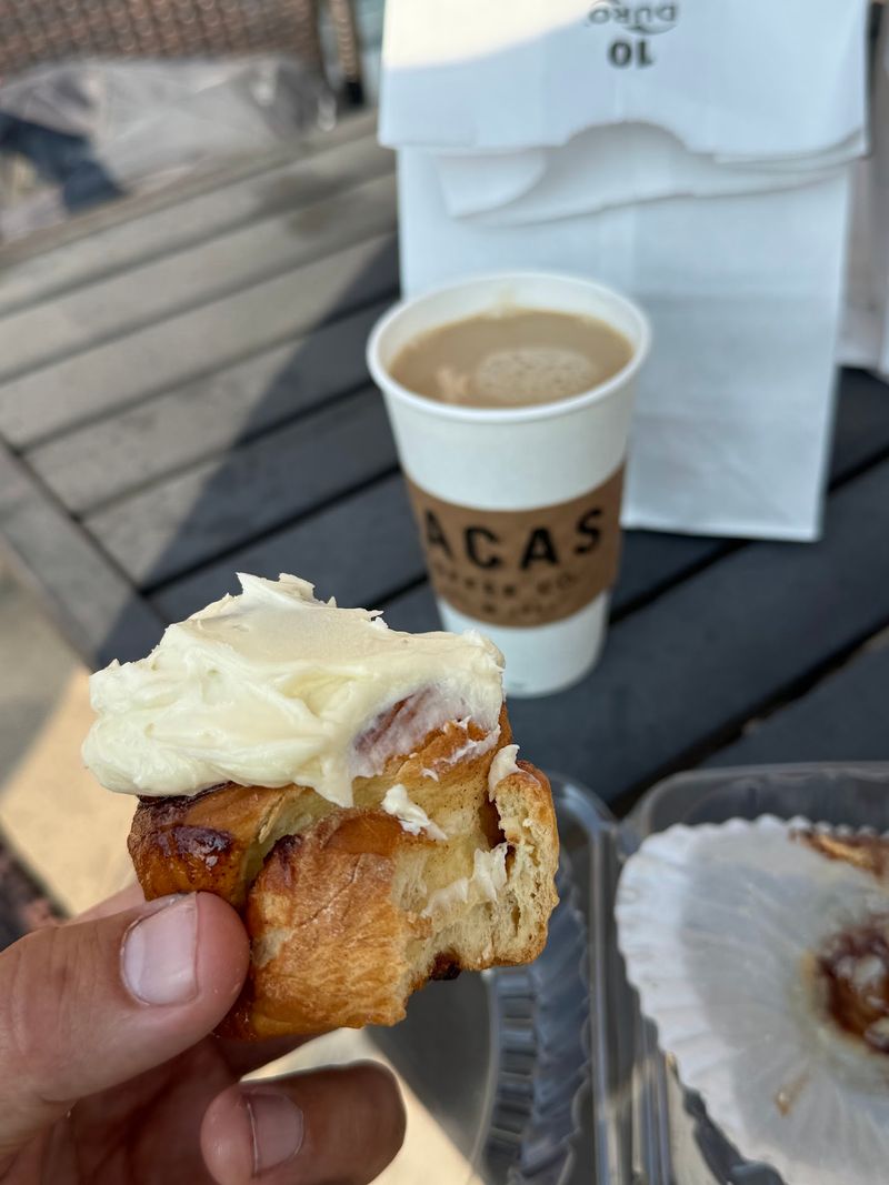 Snowcap Cinnamon Buns And Their Cream Cheese Crown Snowcap Cinnamon Buns And Their Cream Cheese Crown
