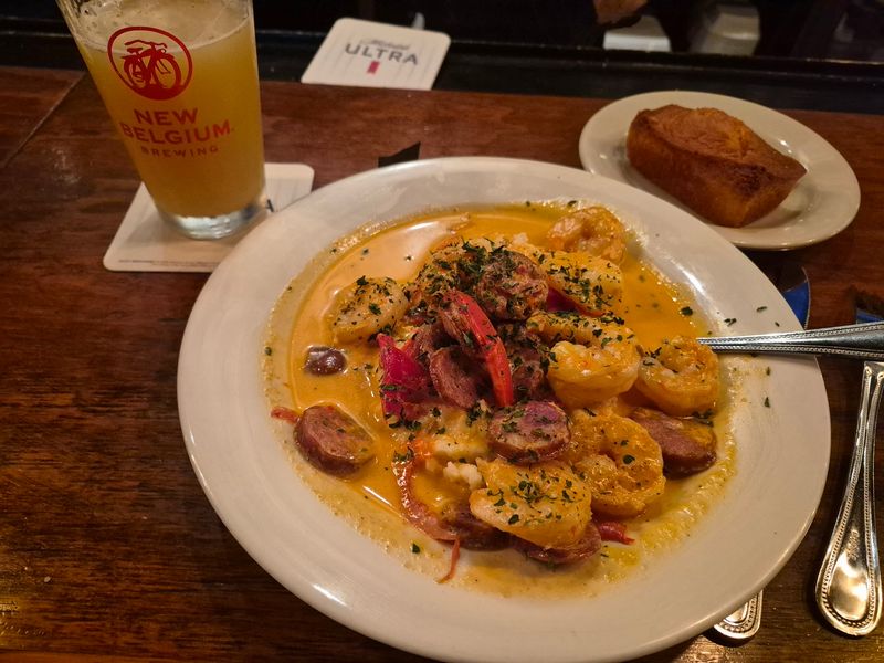 Southern Comfort Cooking With a Seafood Streak Southern Comfort Cooking With a Seafood Streak