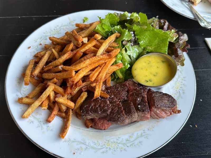 Steak Frites With A Cult Following