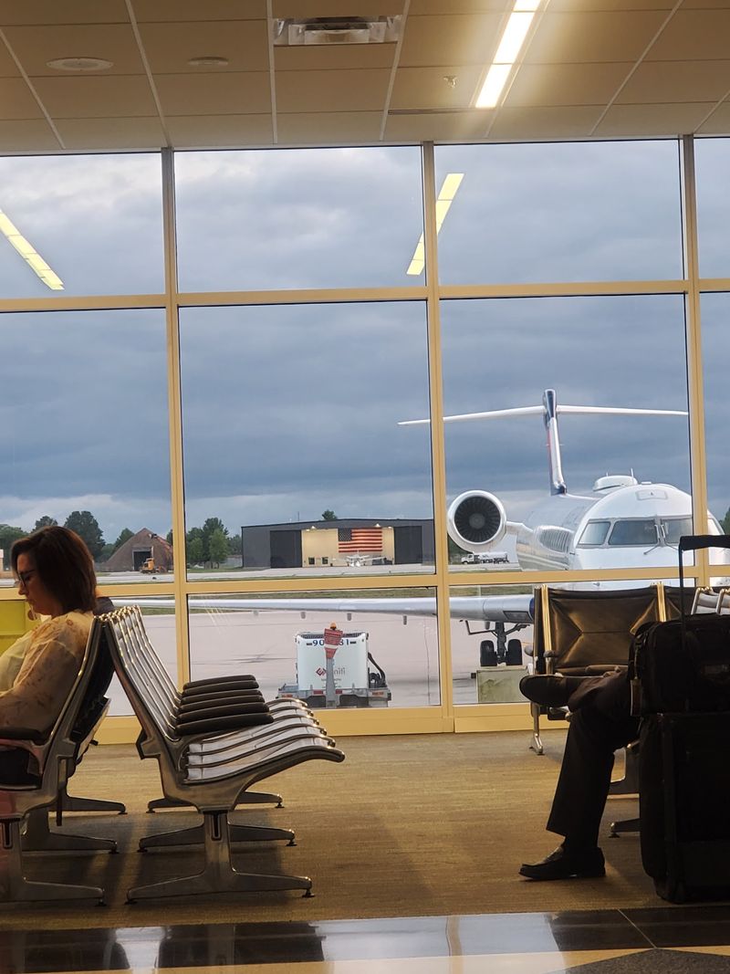 Sunshine on a Budget with Allegiant and Breeze Sunshine on a Budget with Allegiant and Breeze